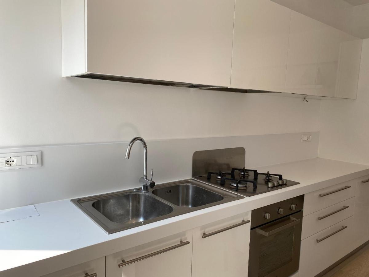 Bright & Spacious Apartment Near Navigli - Ponti Milan Exterior photo